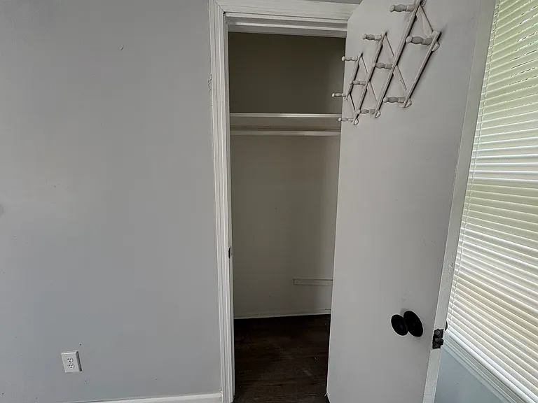 406 Cary Dr — Photo 22