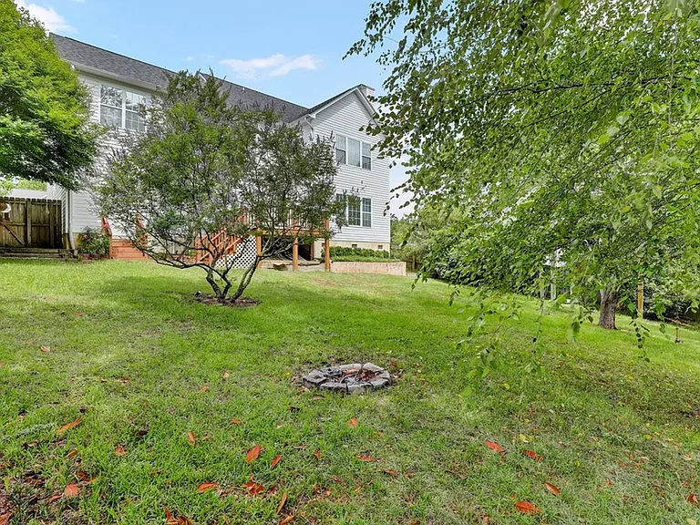 1010 Meridian Dr — Photo 31