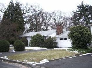 536 Seven Oaks Rd, Orange, NJ 07050