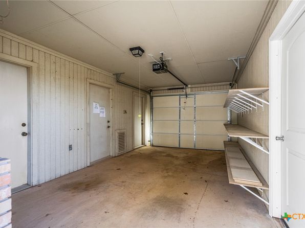 9901 Southshore Dr, Salado, TX 76571