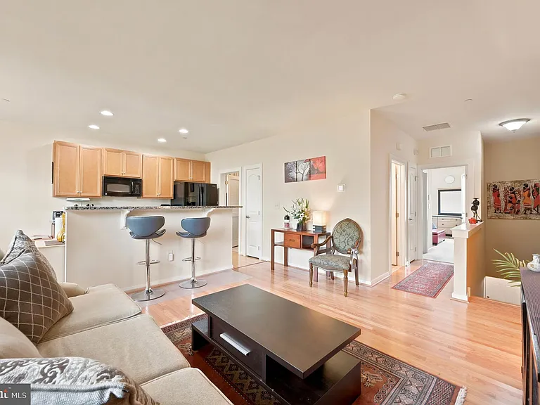 4437 Driftwood Dr — Photo 6