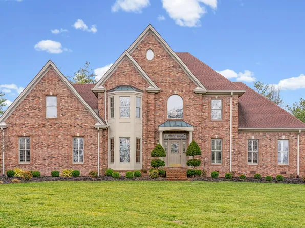 1312 Shallow Lake Cir, Hopkinsville, KY 42240