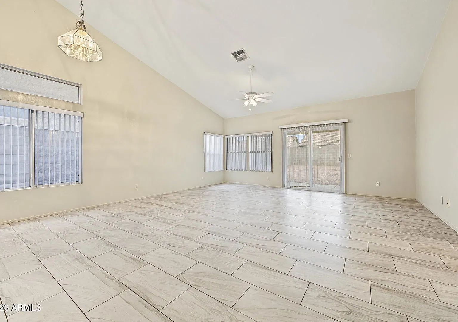 Very clean 3 bed, 2 bath in Peoria — Photo 2