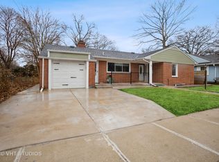 365 Hubbard Ave, Elgin, IL 60123