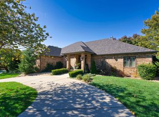 5049 S Castlewood Dr, Springfield, MO 65804