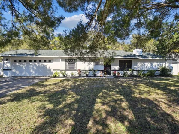 8201 W Trotter Ln, Homosassa, FL 34446