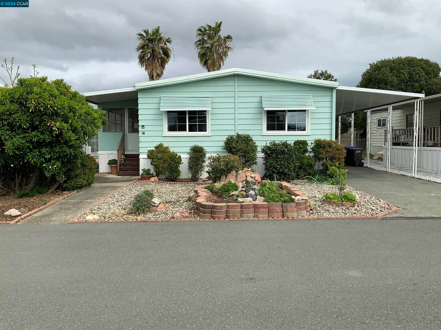 27 Surf Dr photo 1