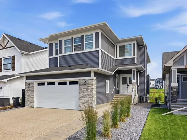 20 S Highwood Dr, Okotoks, AB T1S 5S3
