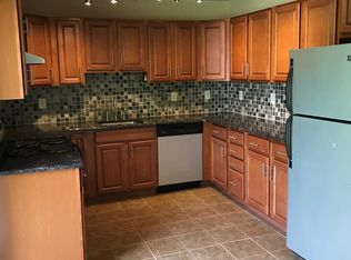 22 Jump Hill Rd, Levittown, PA 19056