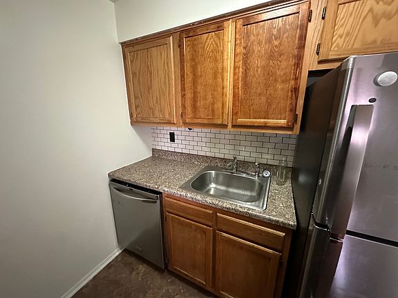 5th image of 613A Kosciuszko St Floor 2