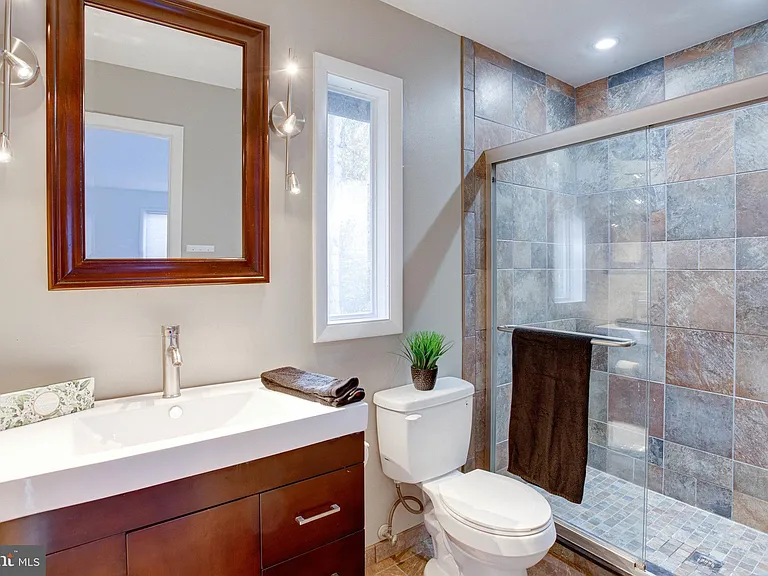 12303 Mulberry Ct — Photo 41