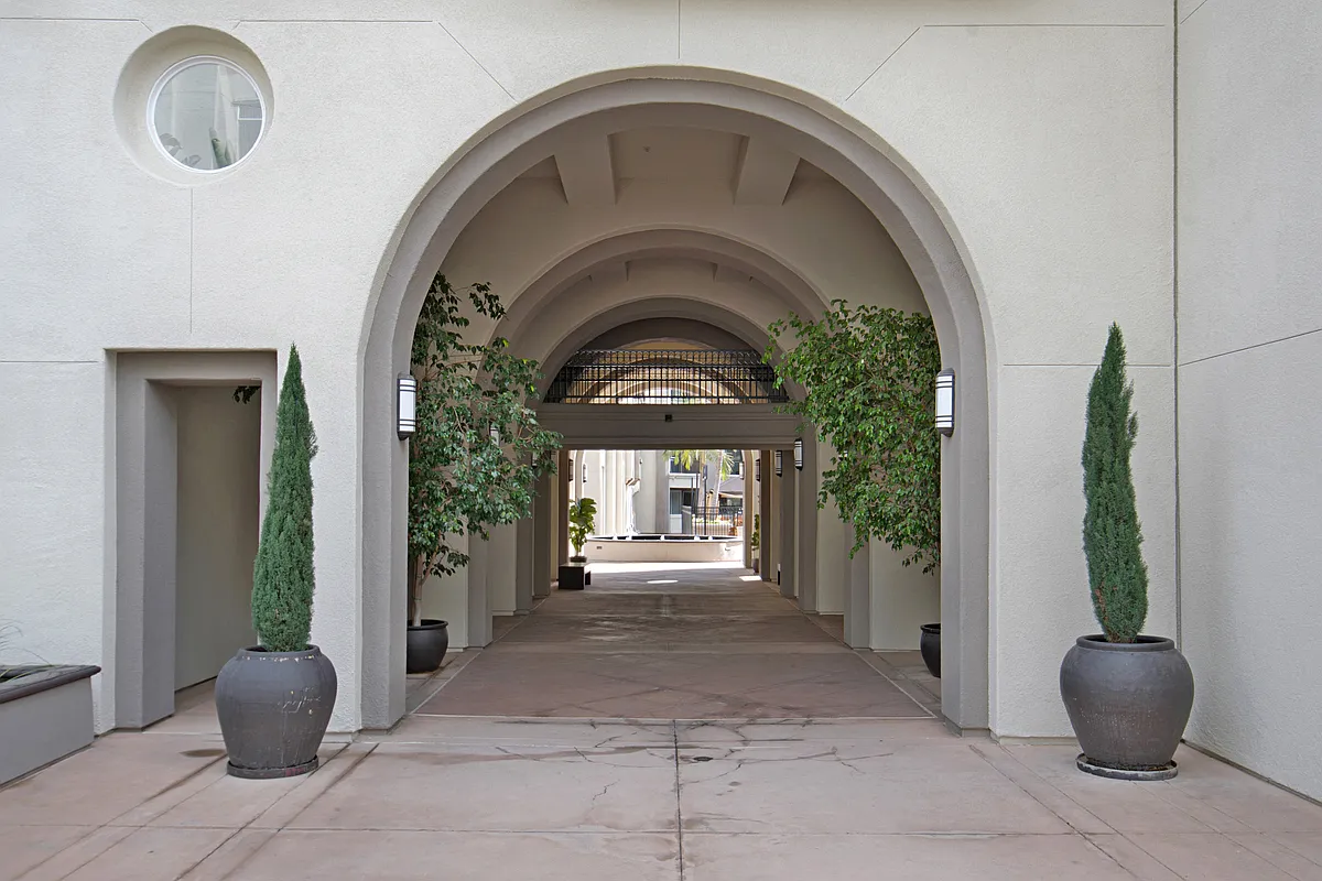 Executive Dr, La Jolla — Photo 2