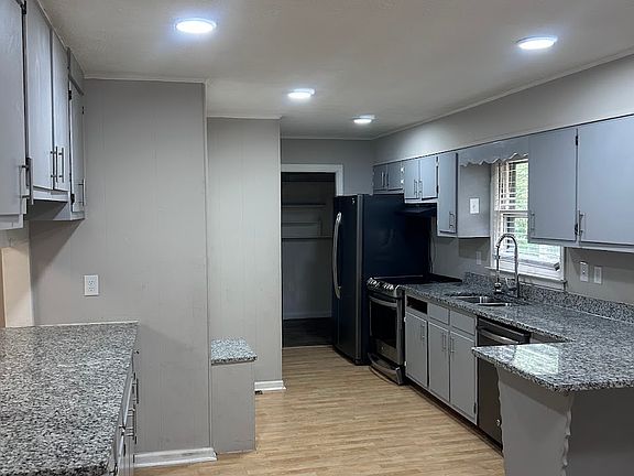 5th image of 4180 Fox Ct