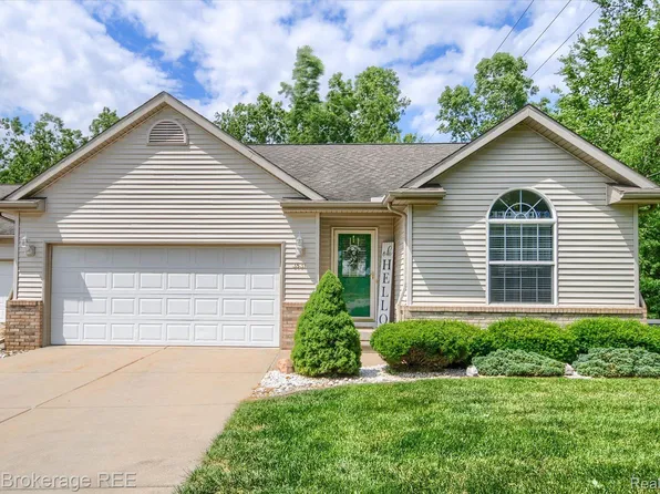 3531 Applewood Ln, Grand Blanc, MI 48439