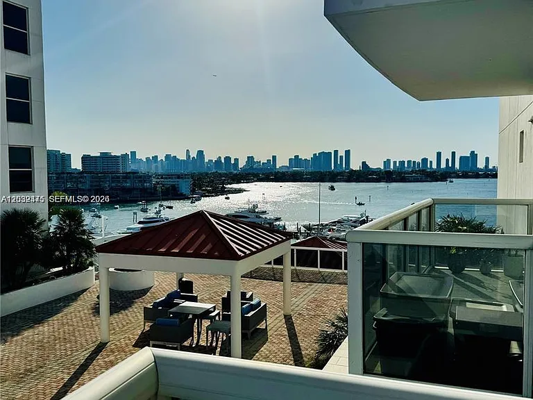 1900 Sunset Harbour Dr #815 — Photo 2