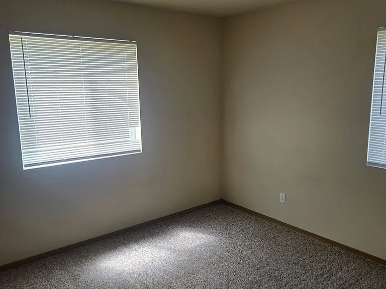 335 Dean Ave — Photo 8
