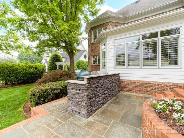 18920 Peninsula Club Dr, Cornelius, NC 28031