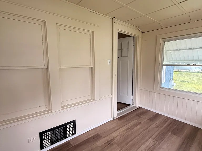 18 Lincoln Ave #1 — Photo 6