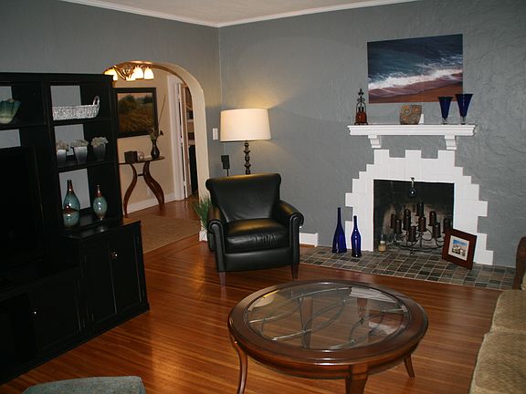 Living rm w tiled fireplace