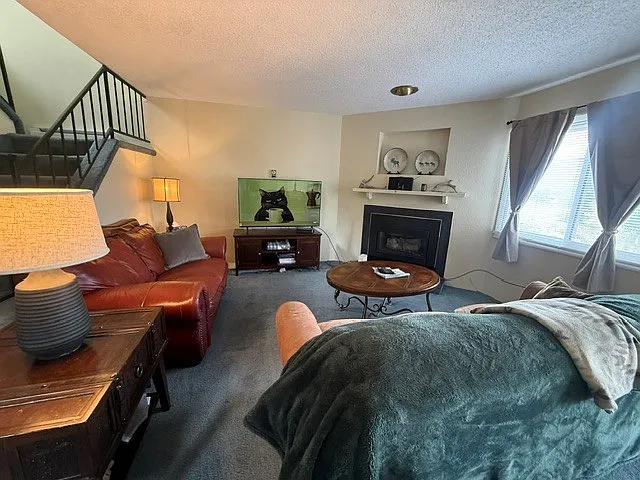 2 bed, 1134 sqft, $2,500 — Photo 2