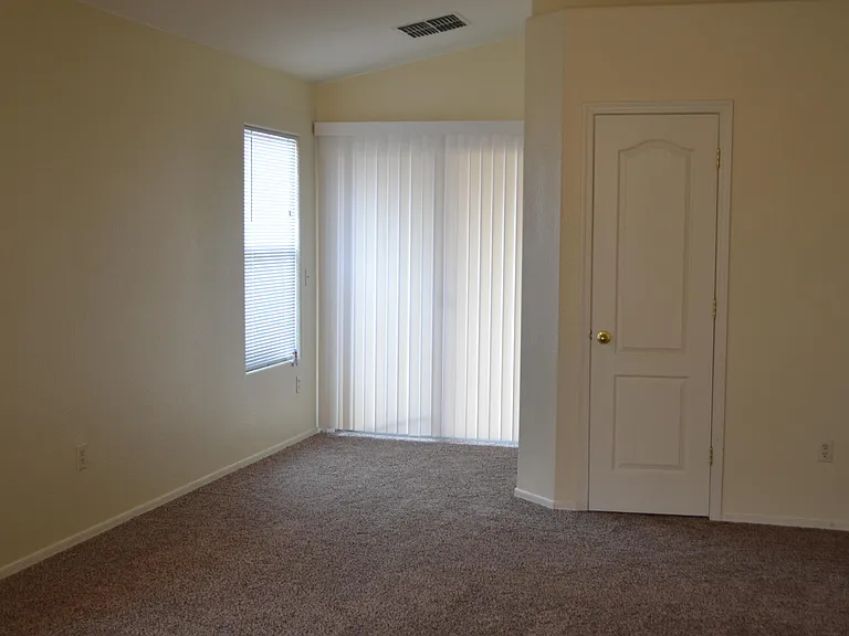 2446 E Calle Pelicano — Photo 11
