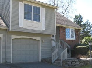 333 The Mdws, Enfield, CT 06082