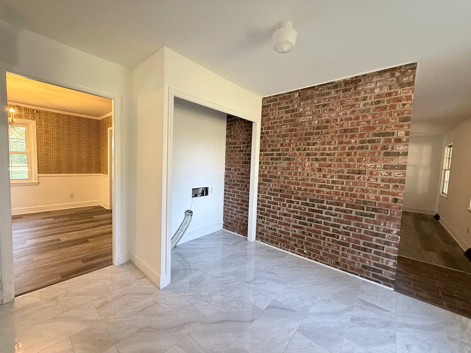 3 bed, 1842 sqft, $2,300 — Photo 4