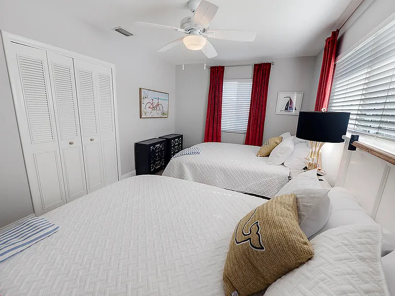 1236 Beach Rd #4 — Photo 11
