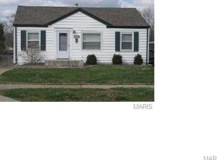 10705 Saint Lawrence Ln, Saint Ann, MO 63074
