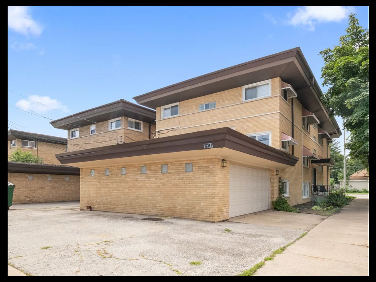 2 bed, 850 sqft, $1,750 — Photo 3