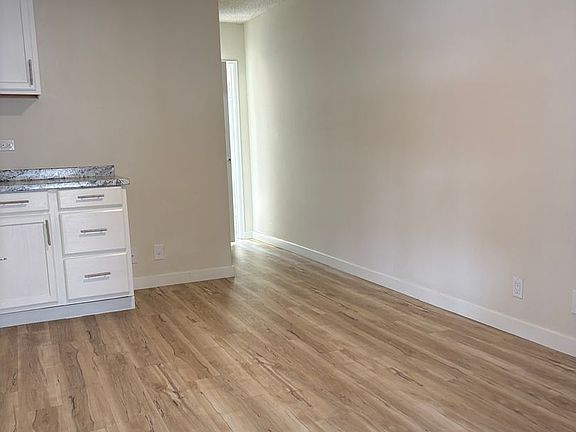 3rd image of 10300 National Blvd APT 2