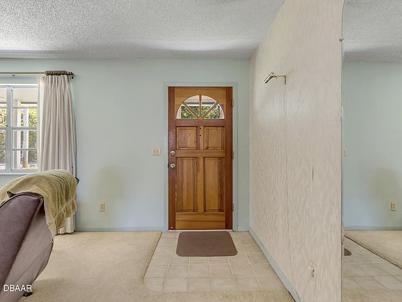4th image of 615 Richard St