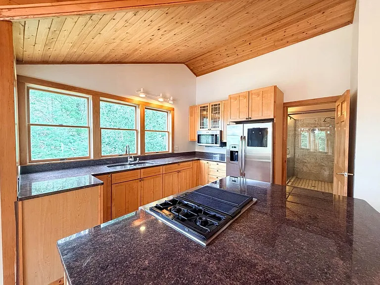 121 Old Schoolhouse Rd — Photo 22