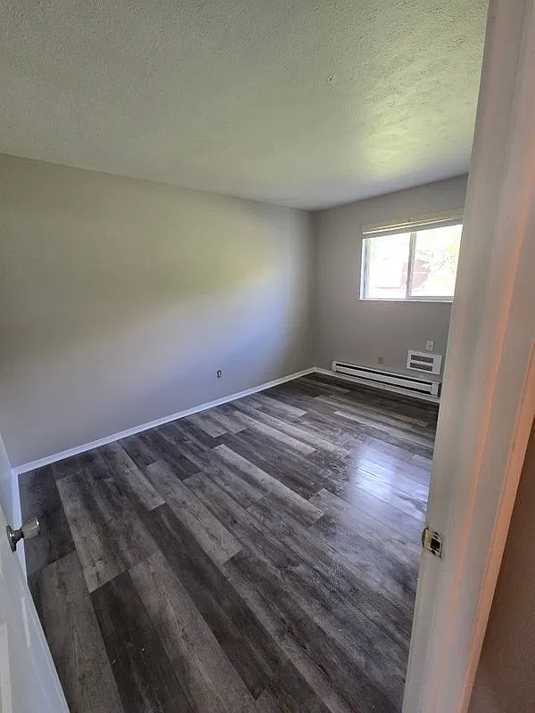 2 bed, 1.0 bath, 777 sqft, $1,300 — Photo 4