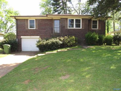 2407 Greenhill Dr NW, Huntsville, AL, 35810