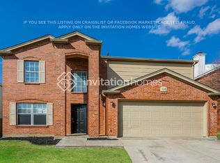 115 Amber Ridge Dr, Arlington, TX 76002