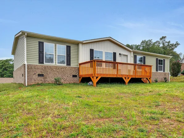 145 Highfield Rd, Rocky Mount, VA 24151