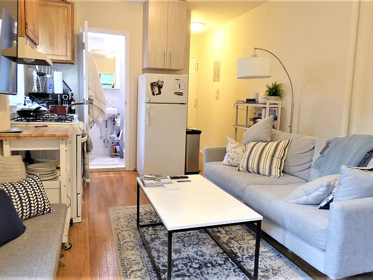 26 Leroy St #16 — Photo 3