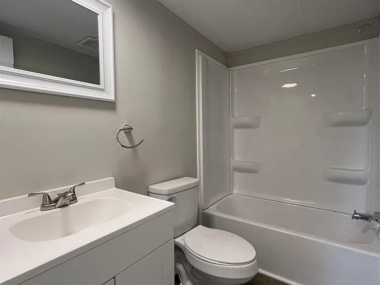 528 Oak Run Ct — Photo 9