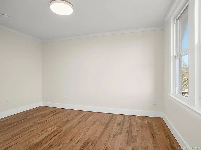 101 Noble Ave — Photo 11