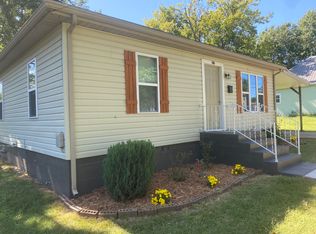 443 W Cale St, Monett, MO 65708