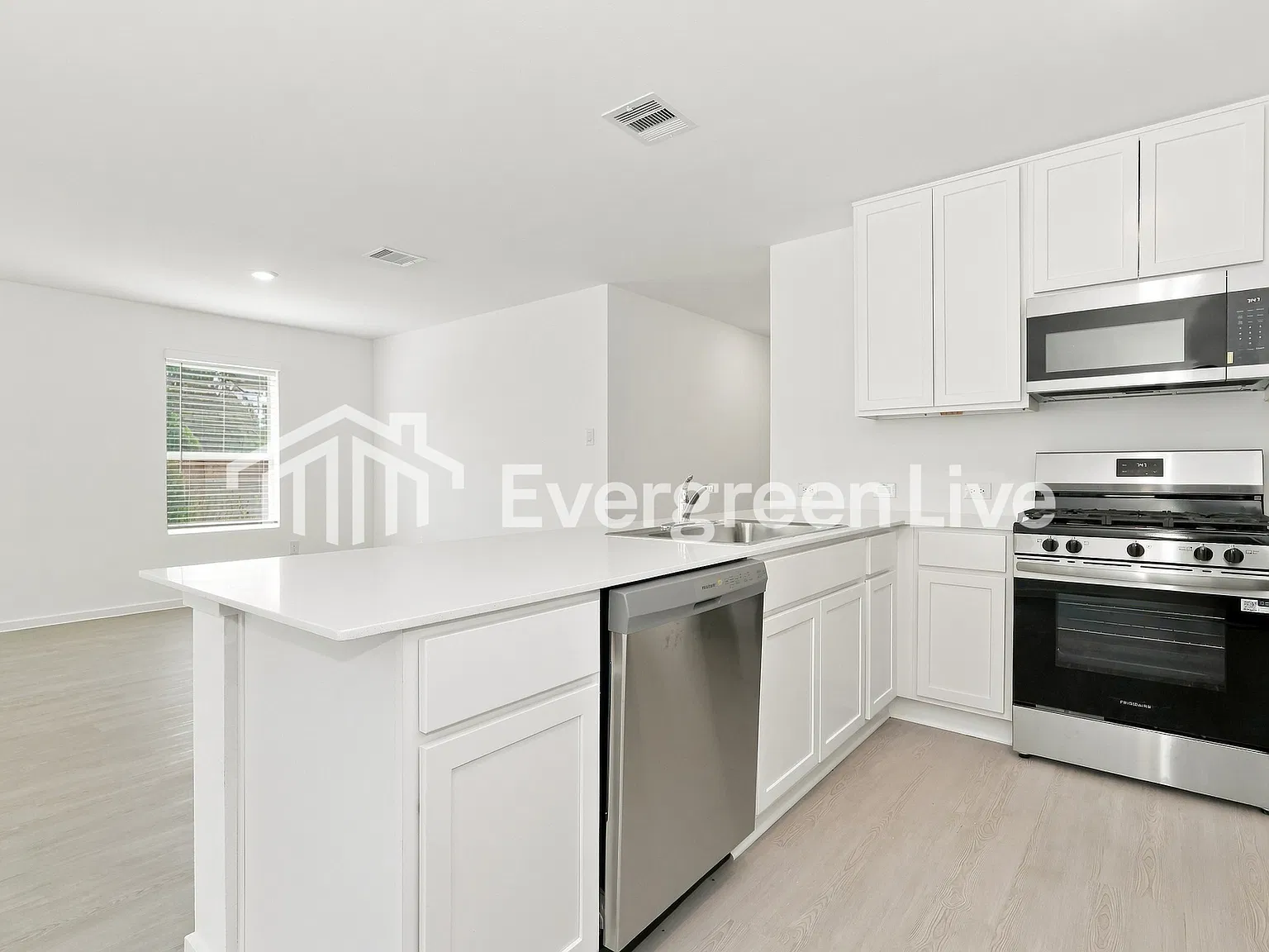 3 bed, 2.0 bath, 1474 sqft, $1,445 — Photo 4