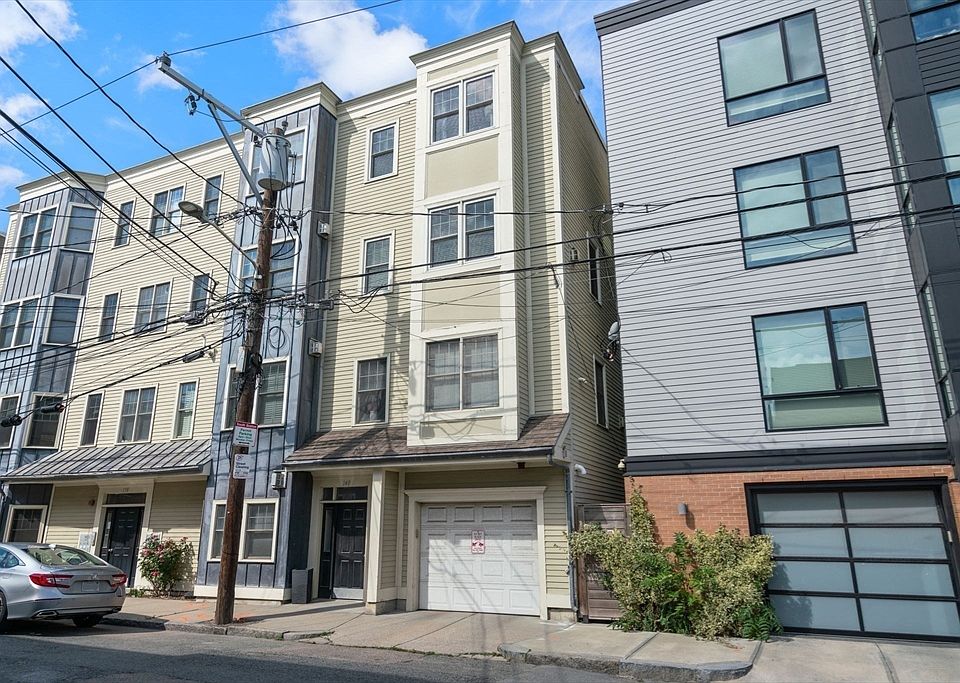 1st image of 138 W 9th St Unit 2