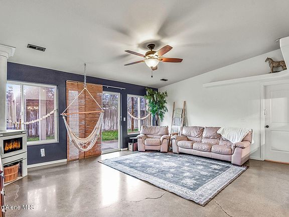 3rd image of 701 S River Heights Dr