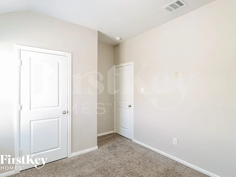 4624 Corktree Ln — Photo 10