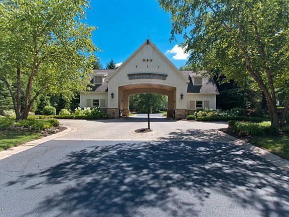 4th image of 5633 Sanctuary Dr NE