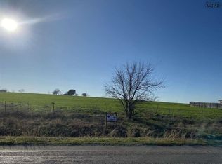 1212 Bell Rd N, Iowa Park, TX 76367