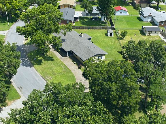 5th image of 3110 N Sedgwick Ave