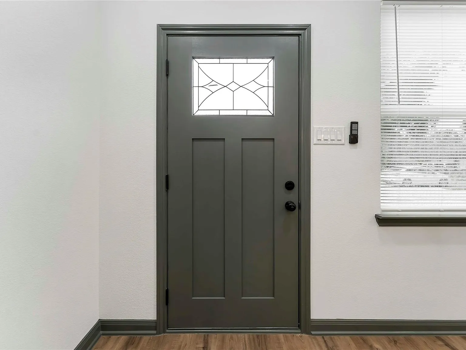 3 bed, 2.5 bath, 1070 sqft, $1,750 — Photo 3