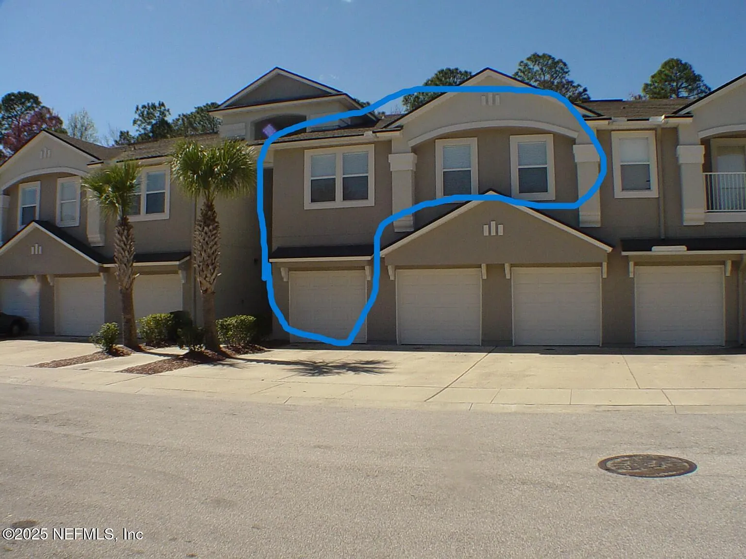 2 bed, 2.0 bath, 1079 sqft, $1,425 — Photo 2